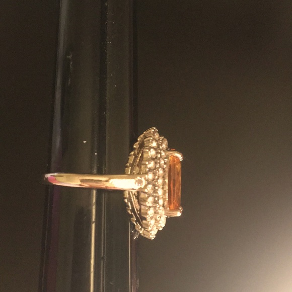 ❤️Citrine Gem Ring with Halo white Sapphires around Size 7 - Picture 9 of 9